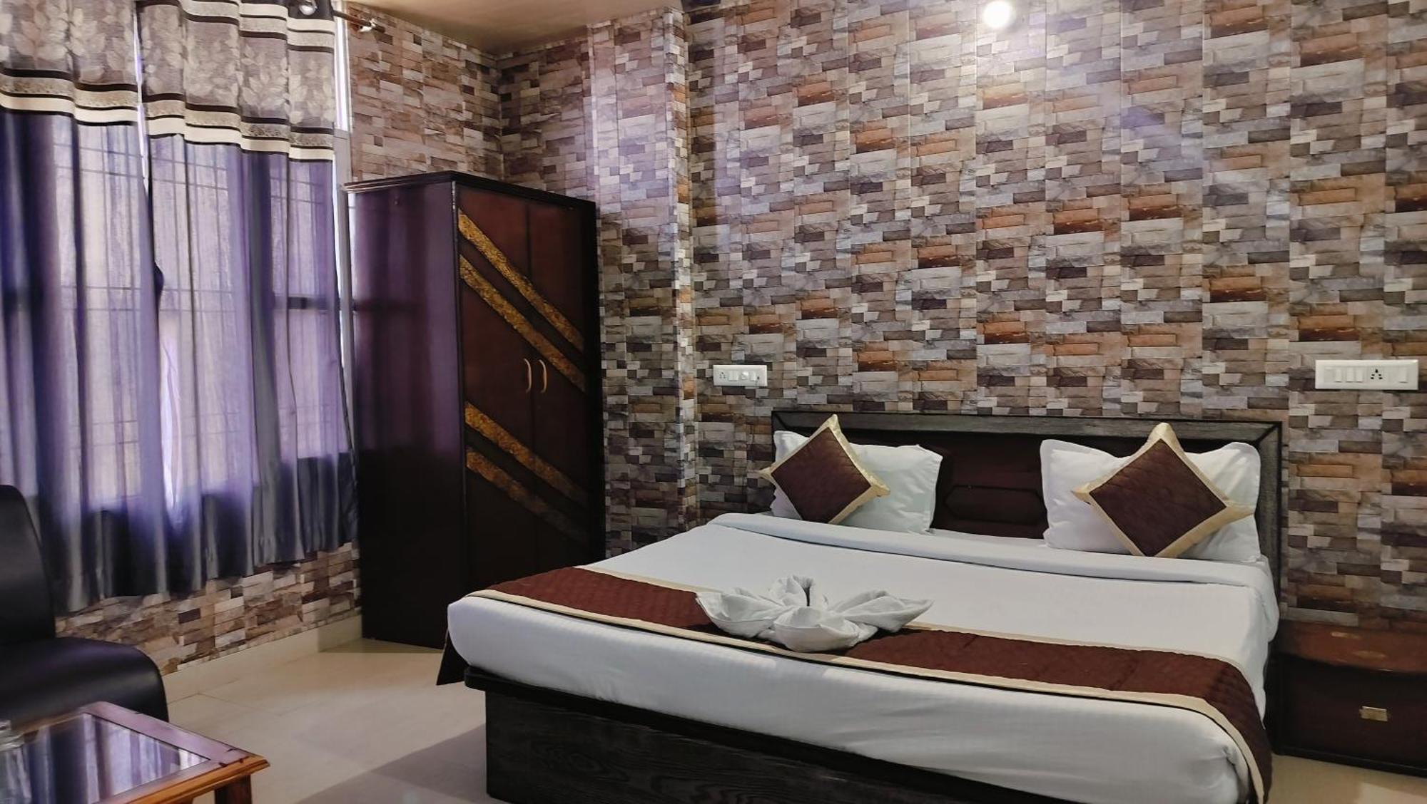 Hotel Binwa View Baijnāth Eksteriør billede